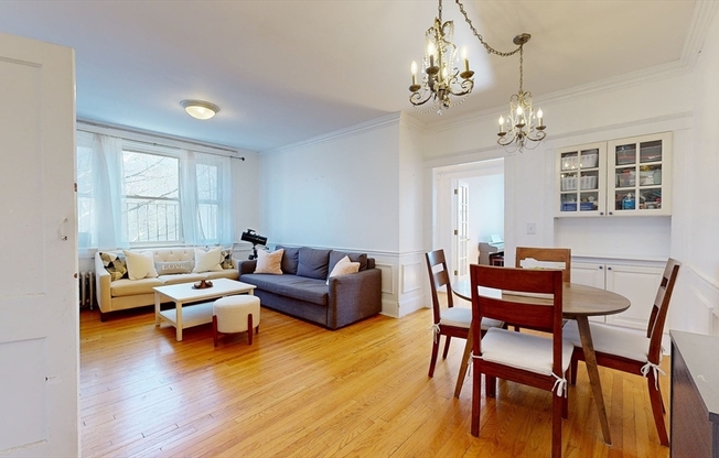 129 CHISWICK RD