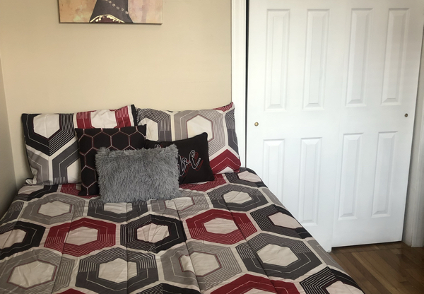 6630 S INGLESIDE AVE