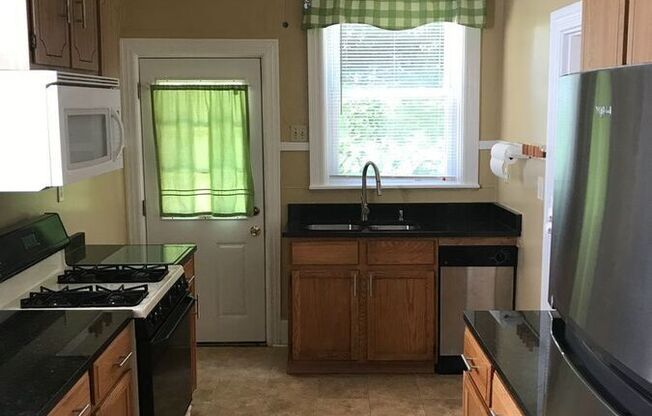 86 OAKWOOD AVE