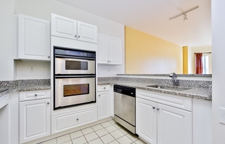 1 Cityview Ln