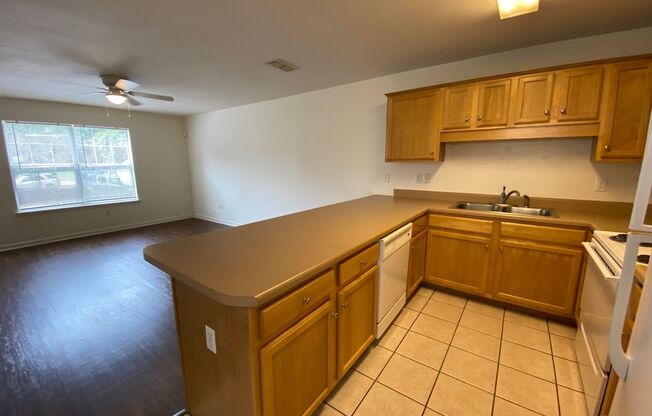 3 beds, 3 baths, 1,500 sqft, $1,650, Unit 2214-2