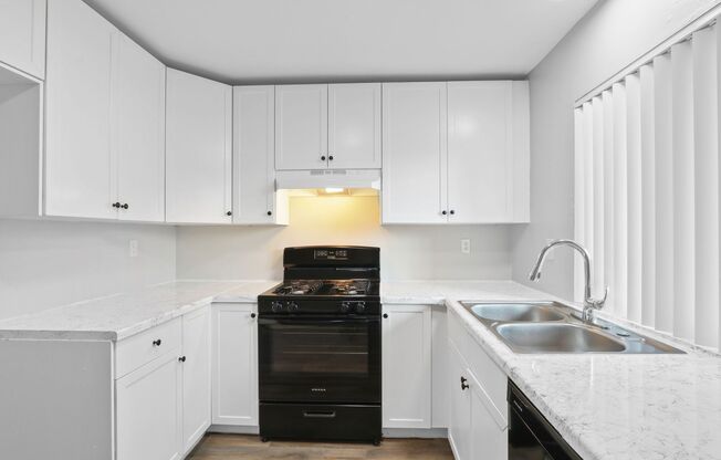 1542 E. 8th St., Ontario