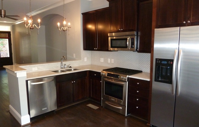 Elegant 2BR Townhome in Gramercy | Pool, Clubhouse & Gated Access