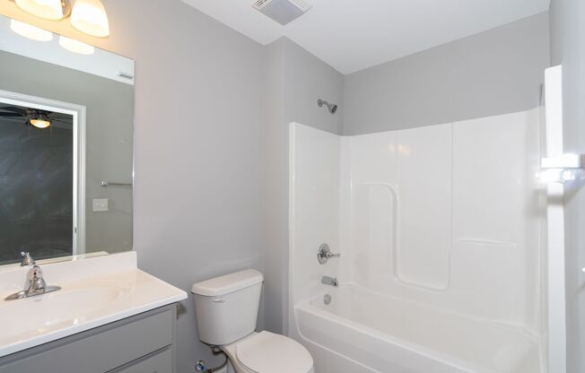 2 beds, 2.5 baths, $1,425, Unit Unit 2