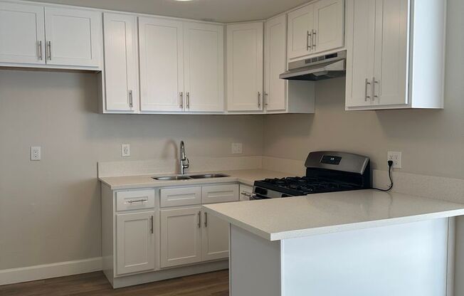 1 bed, 1 bath, 700 sqft, $2,150, Unit 57