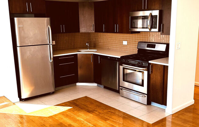 1 bed, 1 bath, 673 sqft, $3,600