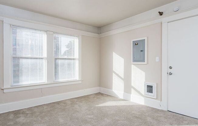 1 bed, 1 bath, 550 sqft, $950, Unit 201