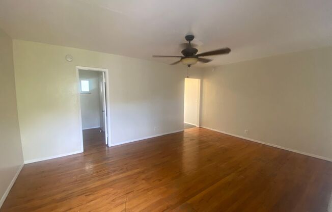 101 SE 16th Ave [Sky1822]