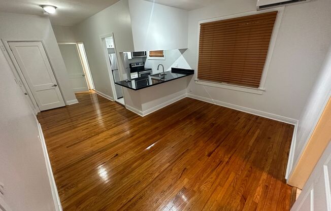 Recently renovated 2br in Coral Gables