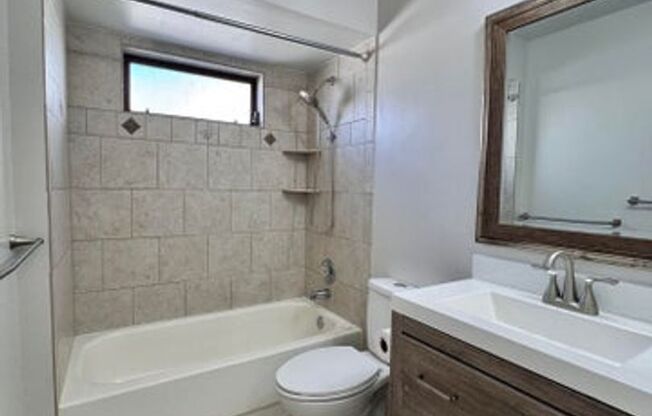 3 beds, 2 baths, $3,250