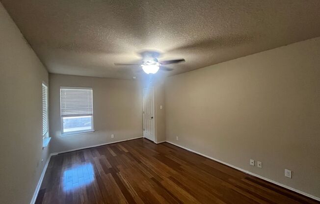 3 beds, 2.5 baths, $2,000