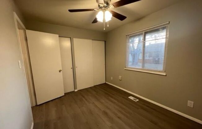 2 beds, 1 bath, 746 sqft, $995, Unit 5082 Nebraska Ave.