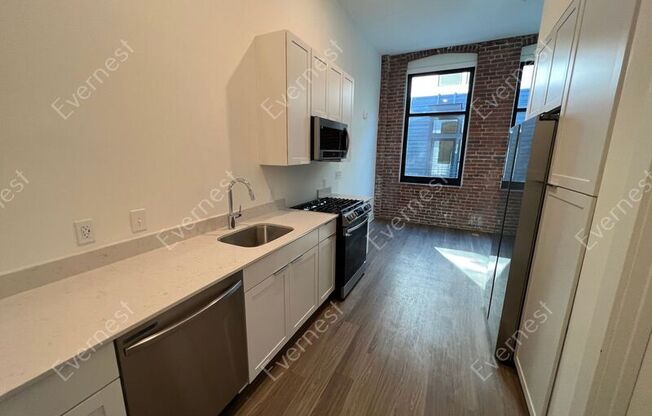 1329 4 AVE
