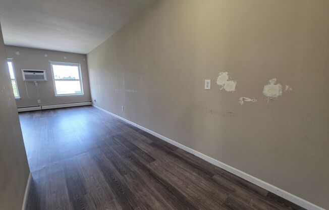 1 bed, 1 bath, $1,195, Unit 308