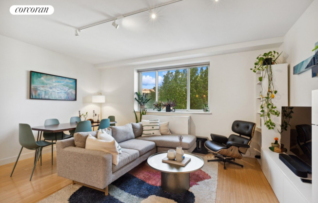 301 W 115 ST