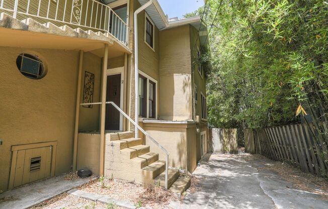 1815 E. Kaley Ave