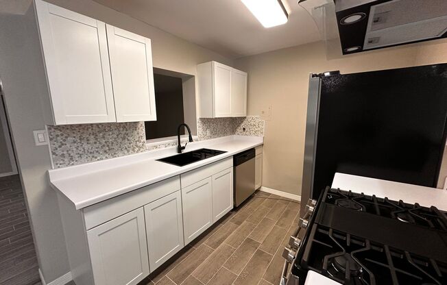 Beautiful 4 bedroom rental! Newly renovated!