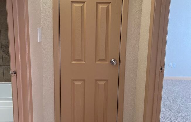 1 bed, 1 bath, 612 sqft, $880, Unit 1306