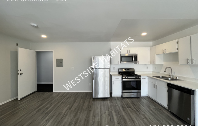 226 SERRANO