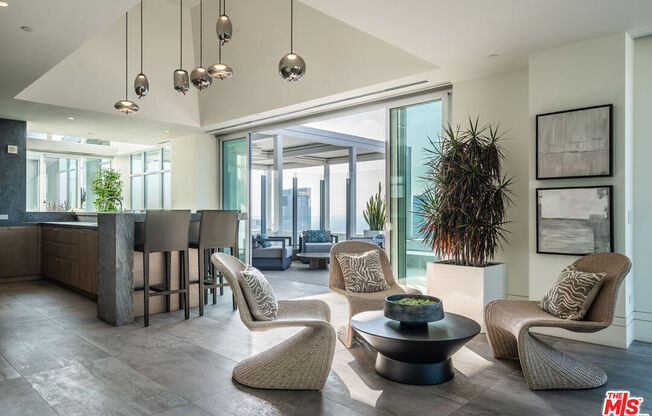 6 beds, 9.5 baths, 19,313 sqft, $80,000, Unit PH