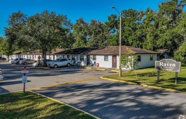 2 beds, 1 bath, 700 sqft, $1,699, Unit 4060-09