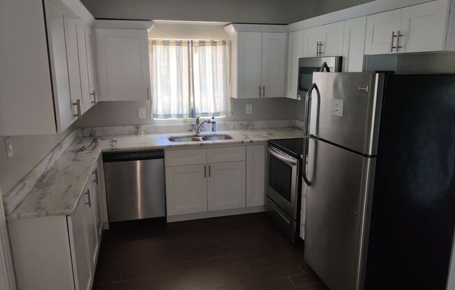 2 beds, 1 bath, $2,050