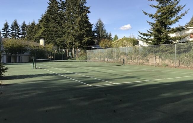 Great 1br 1bath Condo w/Tennis court/swimming pool/playground  For Rent
