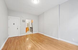 Studio, 1 bath, $2,600, Unit 3-B