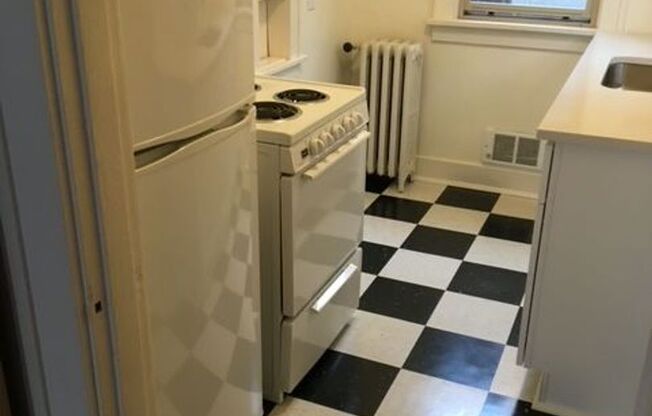 Elwood Apartments