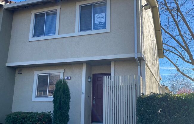 Spacious and Comfortable Townhome in Rohnert Park!