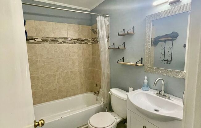 Welcome to this stunning 5-bedroom, 2-bathroom home located in the vibrant city of Charlotte, NC