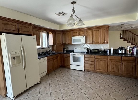 4 beds, 1.5 baths, 1,518 sqft, $4,000, Unit 2