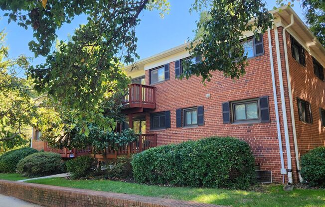 Affordable 2BR close to King St Metro