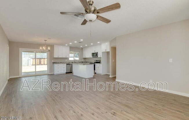 1112 W DRAGOON AVE