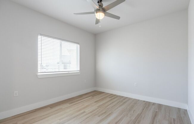 2 beds, 1 bath, 944 sqft, $1,449, Unit 333