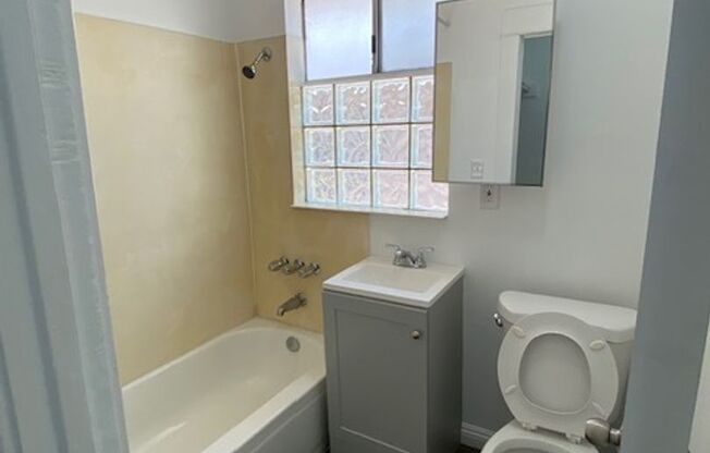 Studio, 1 bath, $1,595