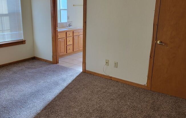 3 beds, 2 baths, $1,600