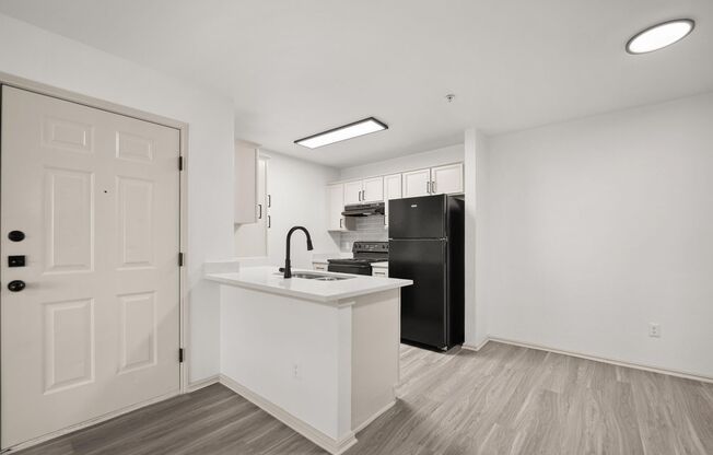2 beds, 2 baths, $1,425, Unit 1208
