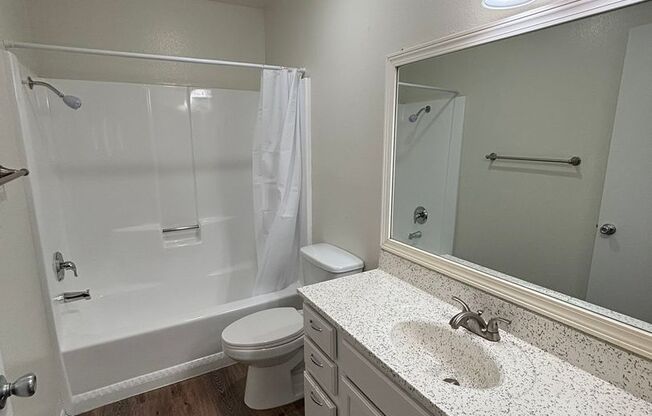 1 bed, 1 bath, 780 sqft, $2,425, Unit 117