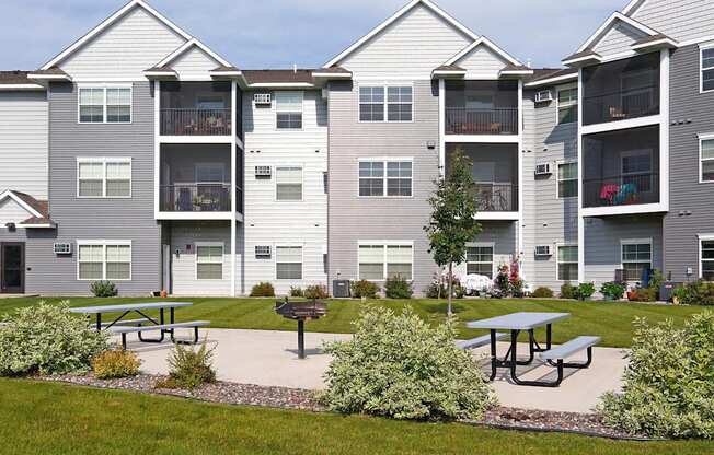 Green Lawn With Picnic Area at Cypress Court, St Cloud, MN 56303