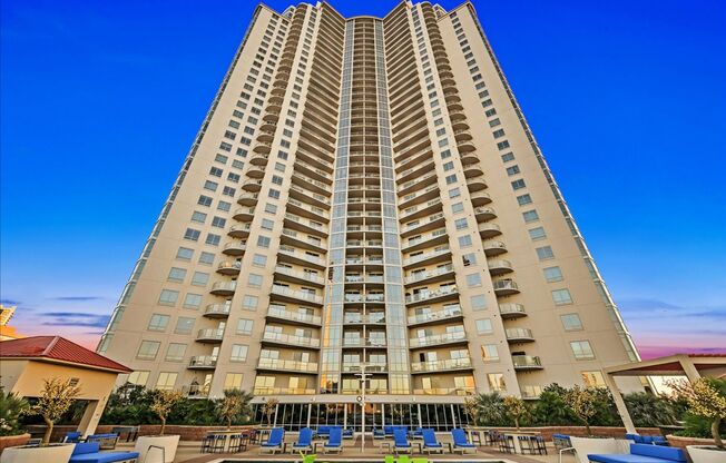 2 beds, 2 baths, $2,600, Unit # 3702