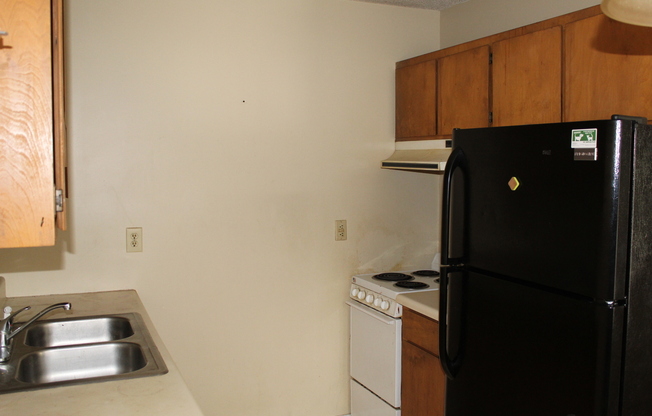 2 beds, 1 bath, $1,400