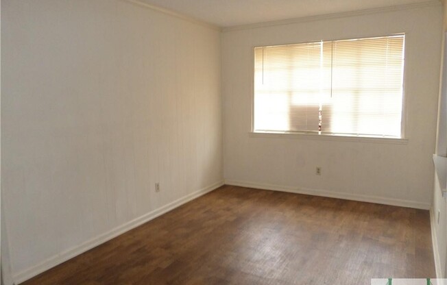 203 W 58 ST