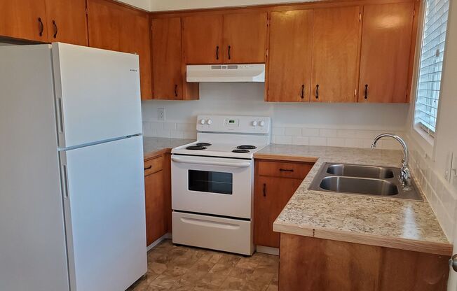UPP2415 - Gaiser Court Apartments