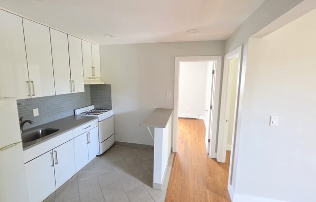 987 GREENE AVE