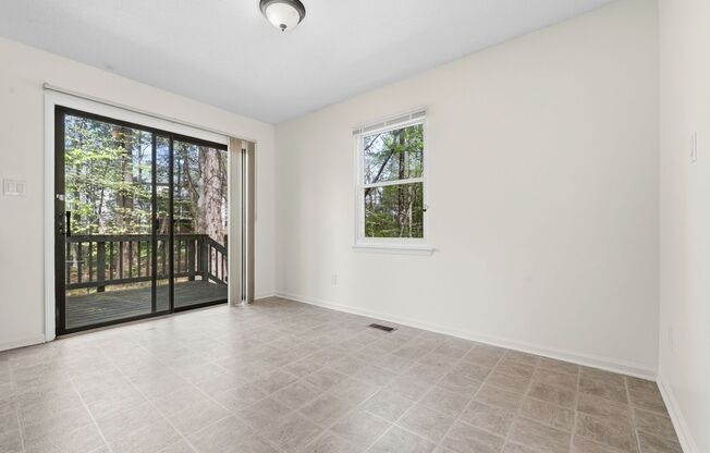 Fully Repainted 2be/1.5ba Duplex With Easy Access To The Highway