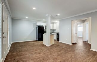 2 beds, 1 bath, 775 sqft, $1,595, Unit 48