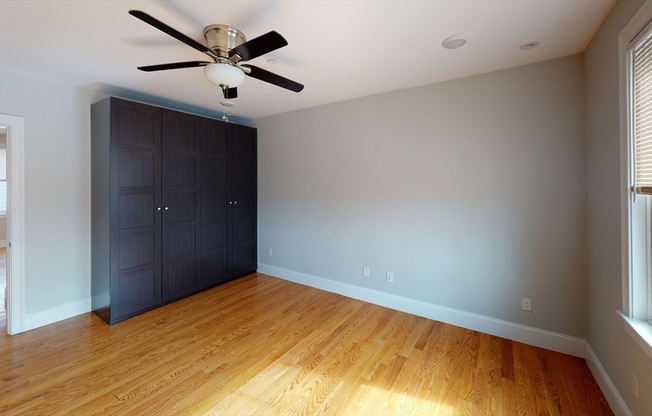 3 beds, 2.5 baths, 1,608 sqft, $4,000, Unit 12