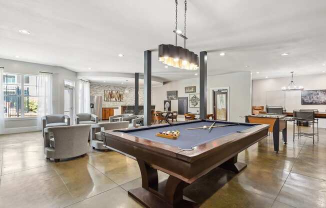 social lounge with billiards at Sorelle apartments