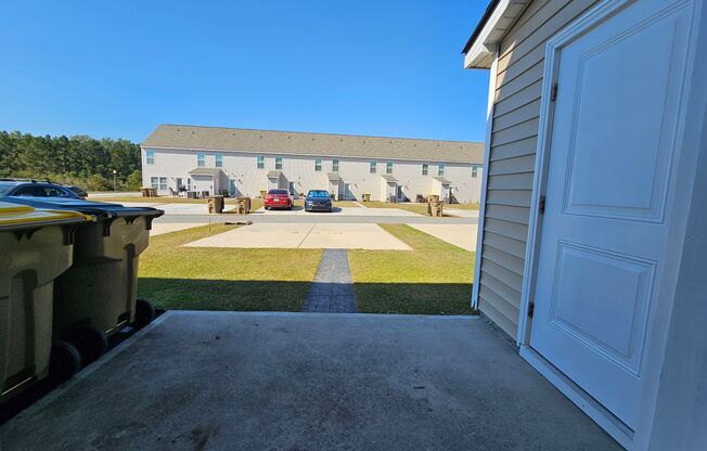 3 beds, 2.5 baths, $2,200, Unit # I